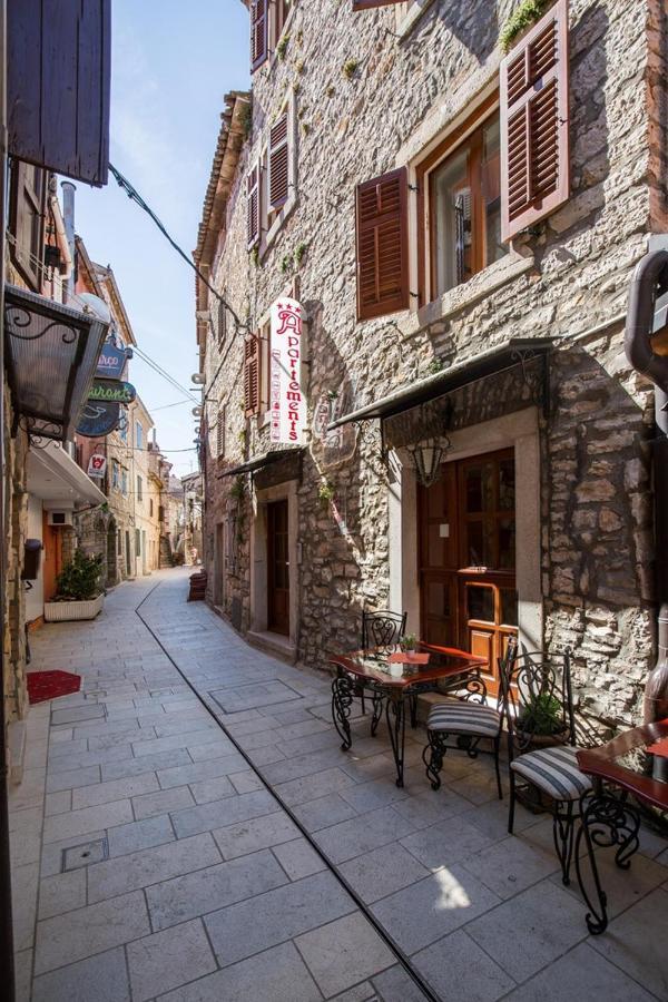 Old Town Apartments In Umag Luaran gambar