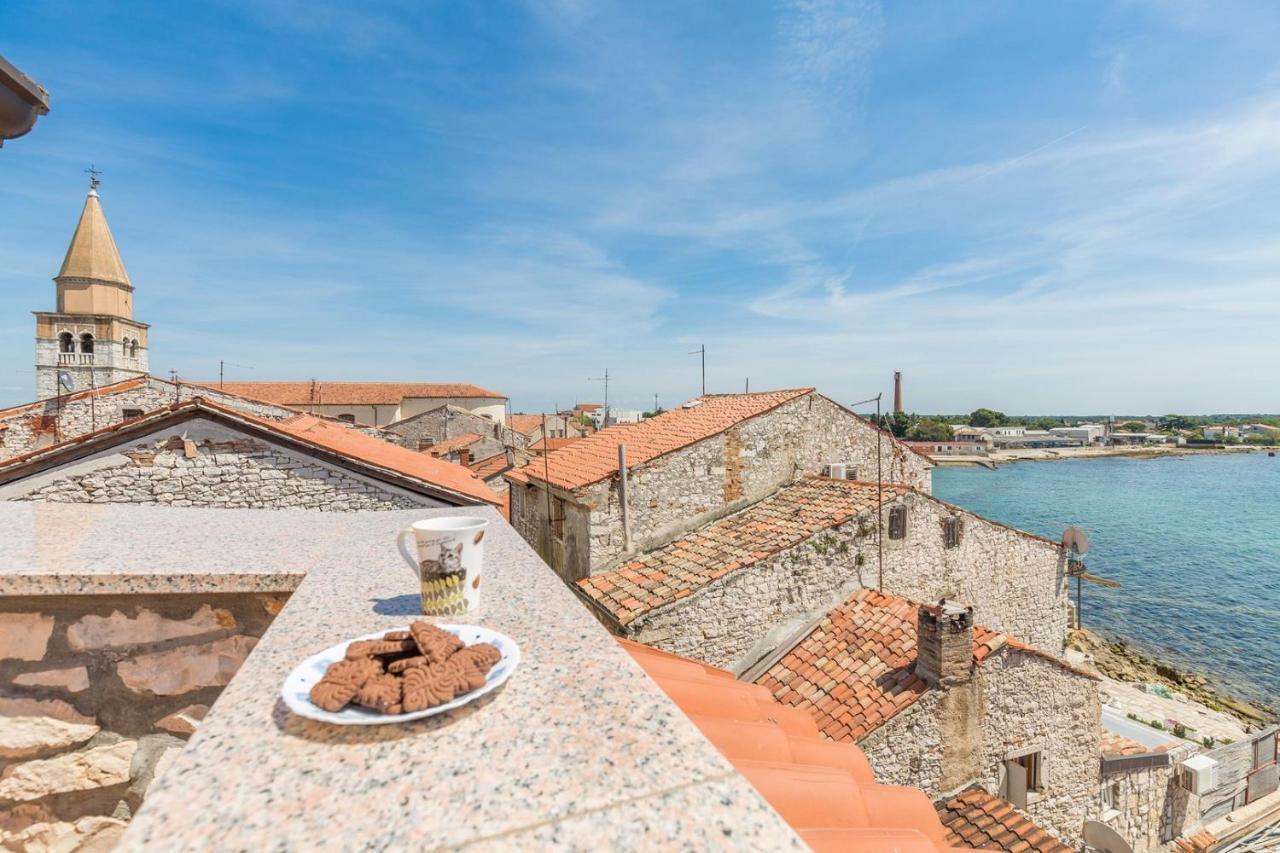 Old Town Apartments In Umag Luaran gambar